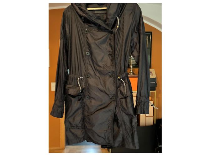 Giacca a vento Louis Vuitton Monogramma Nylon Nero - vista 2