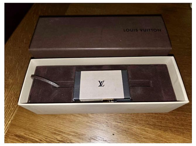 Espíritus de Louis Vuitton Roja - vista 2