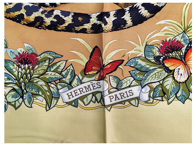 Foulard Hermès Jungle Love in seta giallo - vista 7