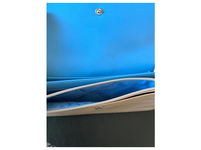 rare two-tone wallet from Longchamp Eggshell - view 5