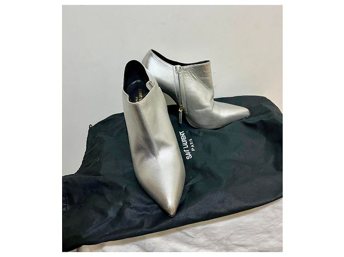 Saint Laurent Silberne Stiletto-Ankle-Boots SL Lou - Ansicht 4