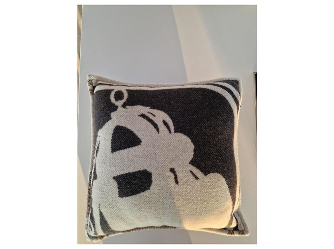 Cuscino Hermès Bride de Gala in lana merino e cashmere - vista 2