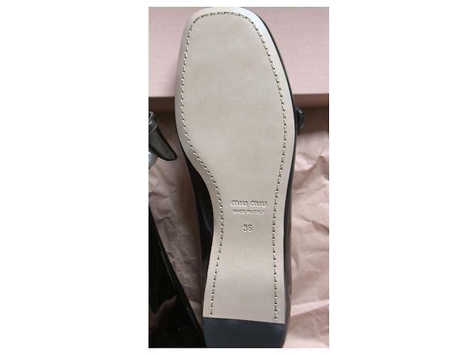 Schwarze Lackschuhe von Miu Miu - Ansicht 10