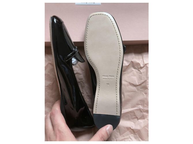 Schwarze Lackschuhe von Miu Miu - Ansicht 11
