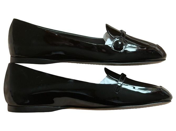 Schwarze Lackschuhe von Miu Miu - Ansicht 2