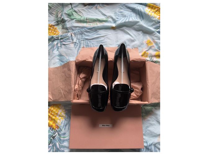 Schwarze Lackschuhe von Miu Miu - Ansicht 6