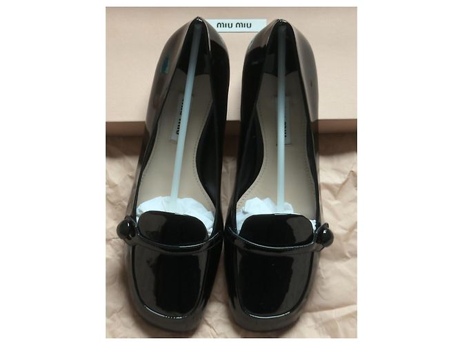 Schwarze Lackschuhe von Miu Miu - Ansicht 9
