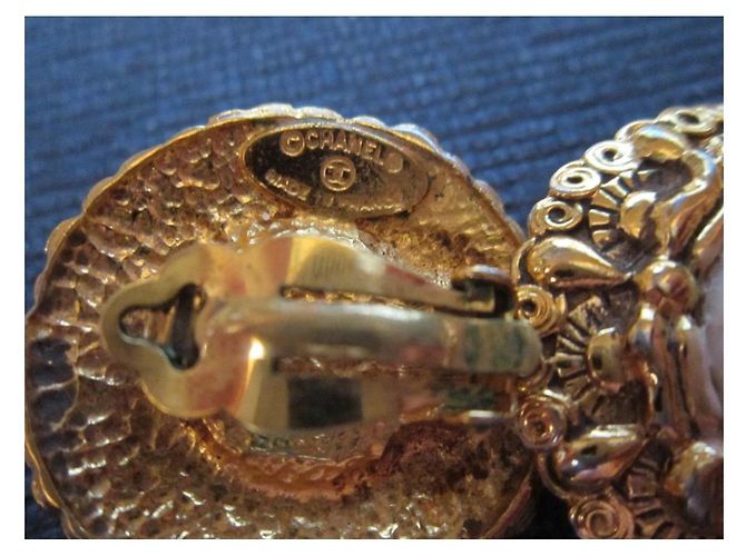 Chanel Ohrringe in Gold und Perle Golden - Ansicht 2
