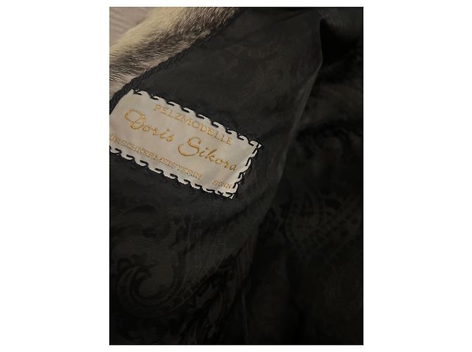 Autre Marque Abrigo de visón gris con detalles en cuero negro Talla 42 - vista 5