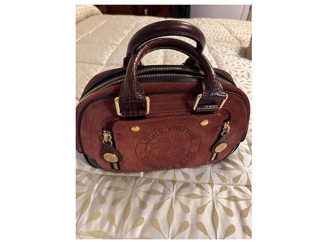 Borsa Louis Vuitton in pelle di cervo rosso scuro Bordò - vista 13