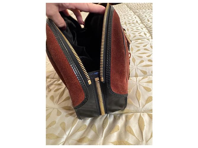 Borsa Louis Vuitton in pelle di cervo rosso scuro Bordò - vista 15