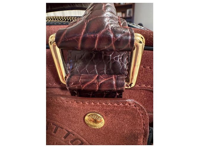 Borsa Louis Vuitton in pelle di cervo rosso scuro Bordò - vista 19
