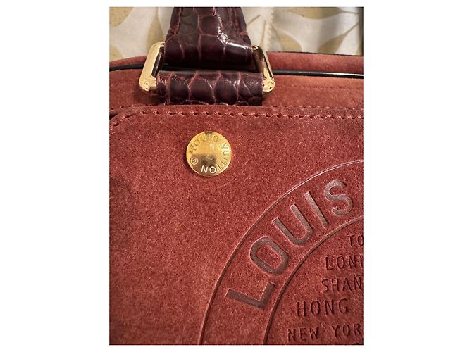 Borsa Louis Vuitton in pelle di cervo rosso scuro Bordò - vista 3