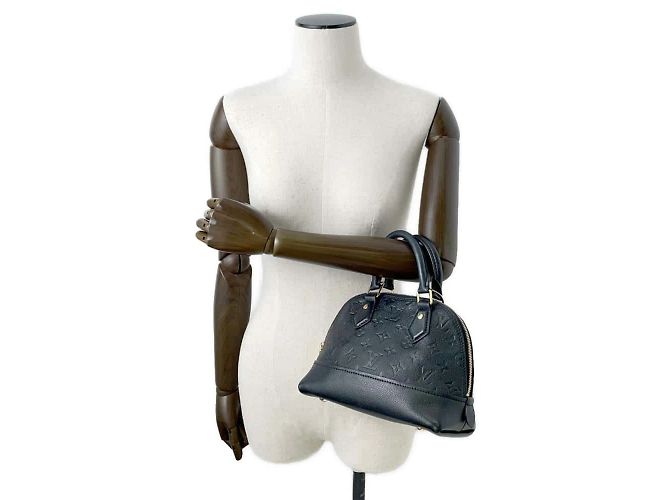 Sac à main Louis Vuitton Monogram Empreinte Neo Alma BB Noir Monogramme - vue 4