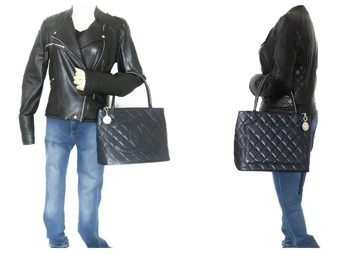 Borsa a spalla in pelle di vitello grana argento CHANEL Nero - Ansicht 6