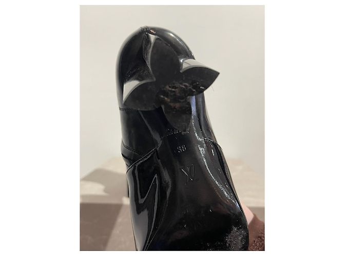Botas de tobillo LOUIS VUITTON T.EU 38 Cuero charol Negro - vista 4