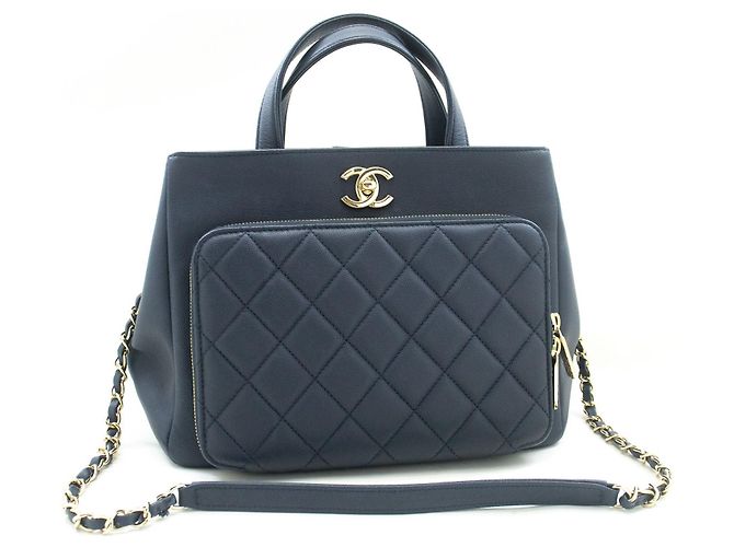 Bolsa de ombro em couro de bezerro texturizado azul marinho CHANEL, acolchoada - vista 2