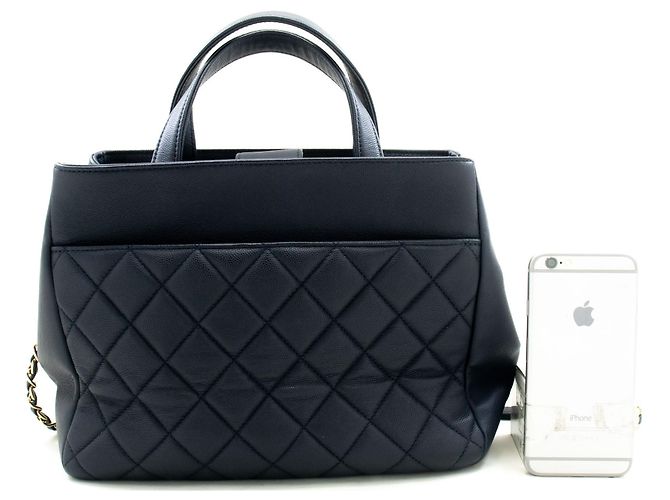 Bolsa de ombro em couro de bezerro texturizado azul marinho CHANEL, acolchoada - vista 3