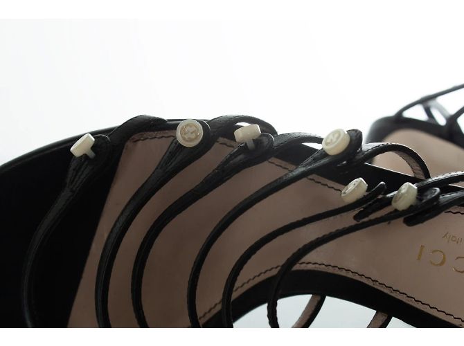 Sandali neri con cinturino Gucci con bottoni Gucci - vista 8