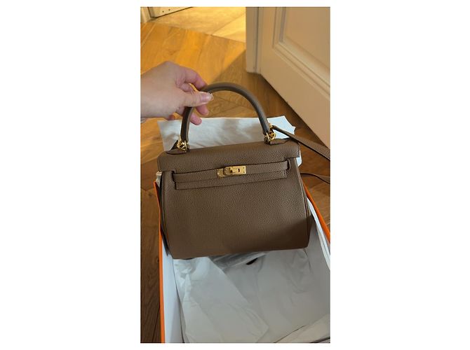 Borsa Hermès Kelly 25 in pelle Togo nocciola Marrone chiaro Marrone scuro Cammello - vista 3