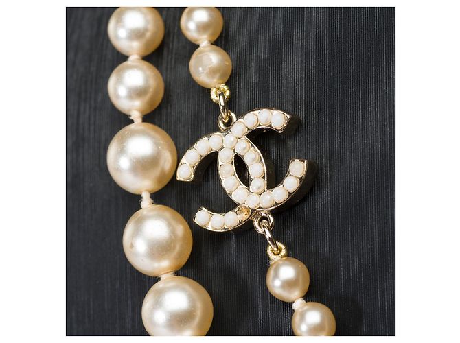 Gioielli CHANEL CC in Perla Bianca - 102222 Bianco - vista 4