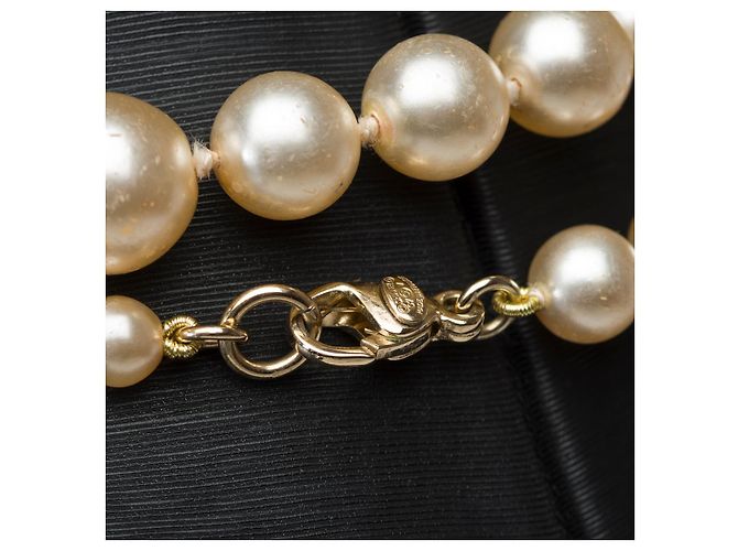 Gioielli CHANEL CC in Perla Bianca - 102222 Bianco - vista 5