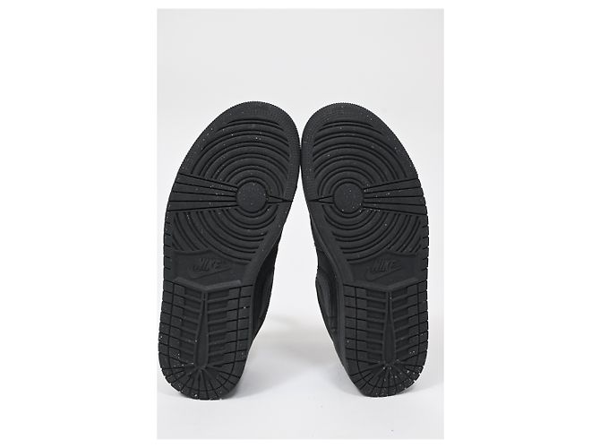 Tênis Nike Air Jordan 1 Low SE Craft em couro preto - vista 18