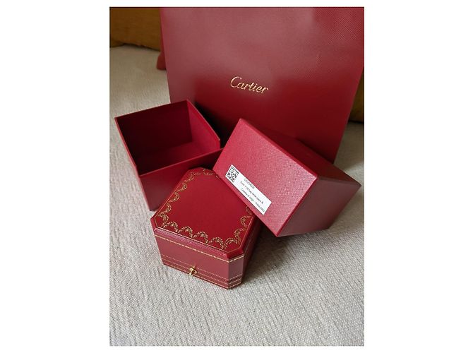 Cartier Love Trinity JUC ring inner and outer box paper bag Red - view 2