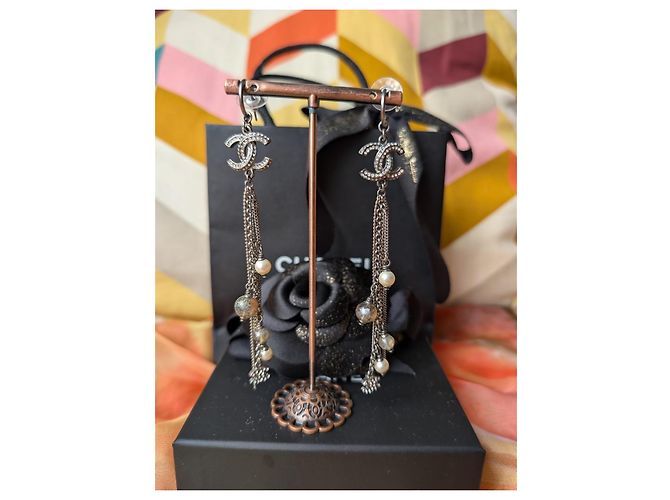 Chanel Orecchini logo CC A11P BHW Catena classica lunga perla cristallo scatola Nero - vista 14