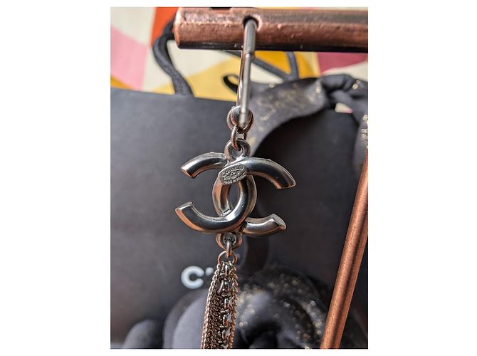 Chanel Orecchini logo CC A11P BHW Catena classica lunga perla cristallo scatola Nero - vista 9