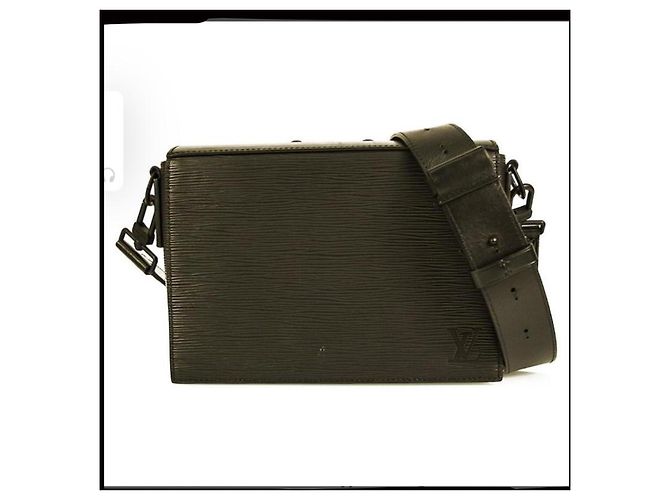 Laguito Borsa Louis Vuitton Box Messenger in pelle Epi nera Nero - vista 2