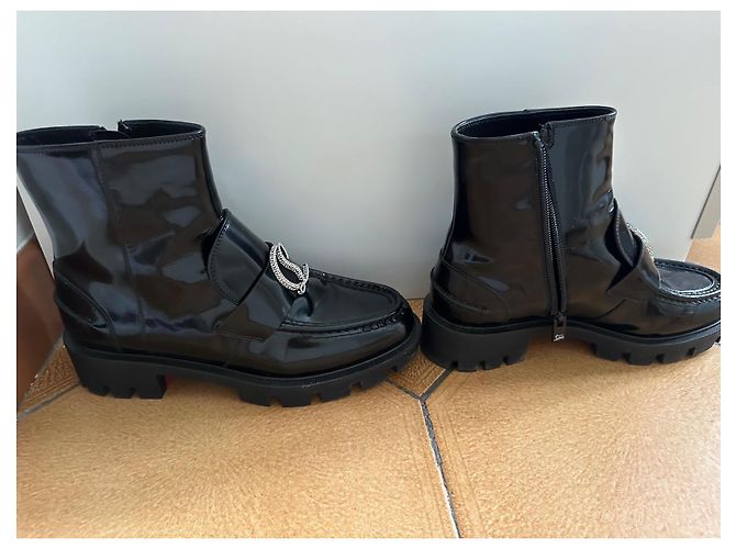 Christian Louboutin Moc Booty Stivaletti in vernice nero 38 - vista 3