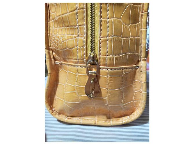 Borsa Loewe Amazona in pelle effetto coccodrillo gialla Giallo - vista 6