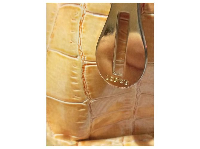 Borsa Loewe Amazona in pelle effetto coccodrillo gialla Giallo - vista 7