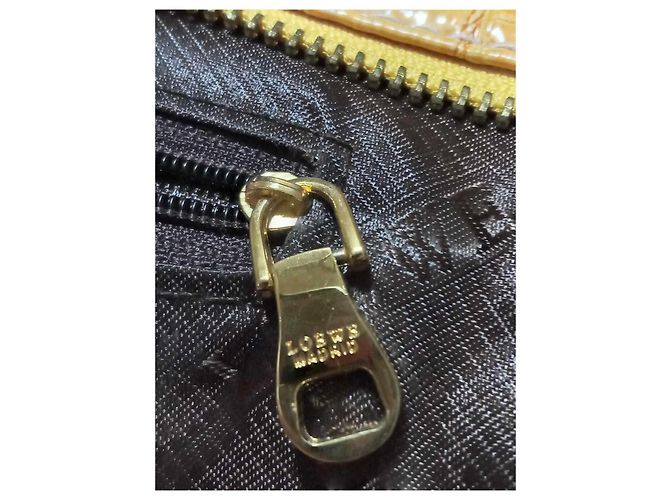 Borsa Loewe Amazona in pelle effetto coccodrillo gialla Giallo - vista 9