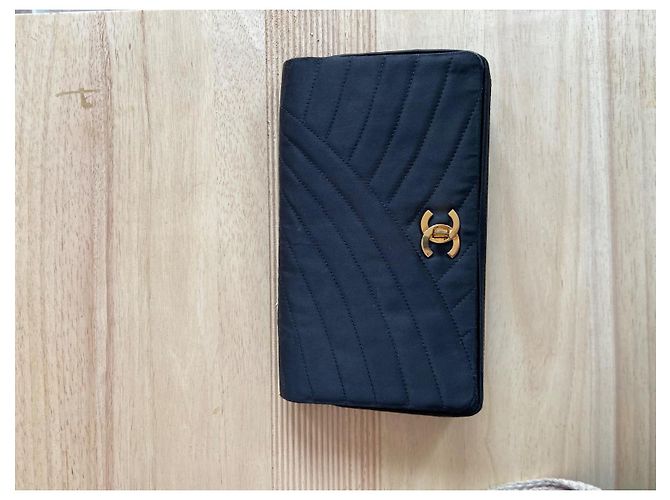 Mademoiselle Clutch da sera Chanel in raso damascato nero - vista 5