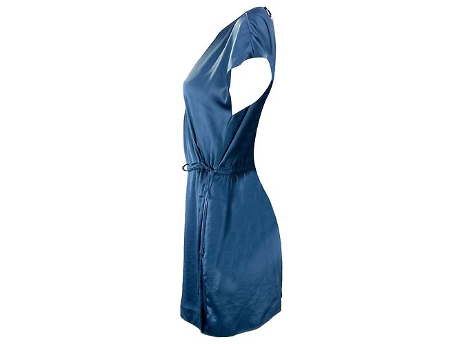 Theory Overall mit V-Ausschnitt und Bindegürtel aus blauer Satin - Ansicht 3