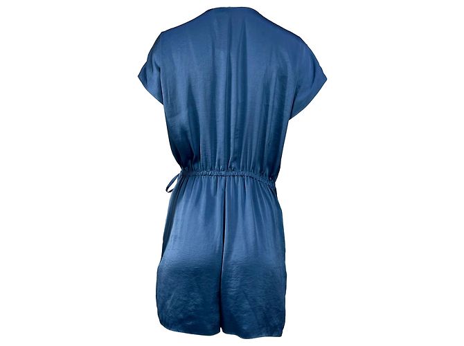 Theory Overall mit V-Ausschnitt und Bindegürtel aus blauer Satin - Ansicht 4
