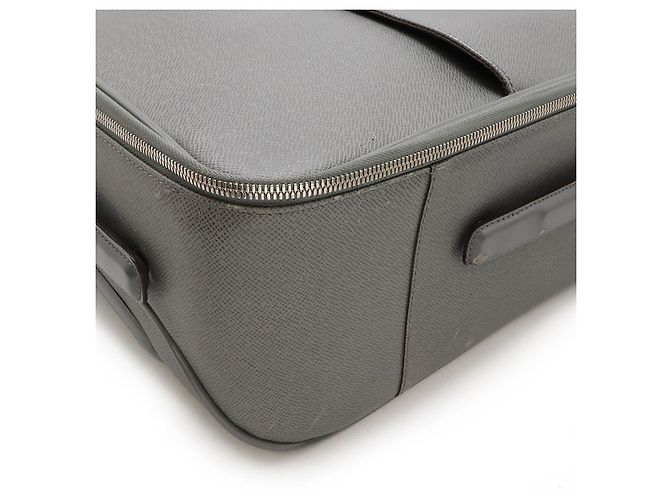 Valigia Louis Vuitton Taiga Pegase 55 Grigio - vista 3