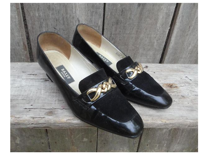 Mocassini con tacco Bally in vernice nera Nero - vista 2