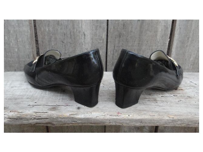 Mocassini con tacco Bally in vernice nera Nero - vista 4
