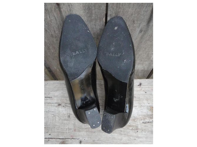 Mocassini con tacco Bally in vernice nera Nero - vista 5