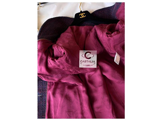 Chanel Abrigo de tweed con botones de joya a 10K$ París / Bombay Púrpura - vista 12