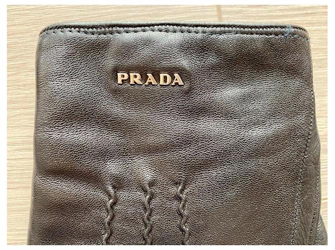 Prada Handschuhe aus schwarzem Lammleder - Ansicht 4