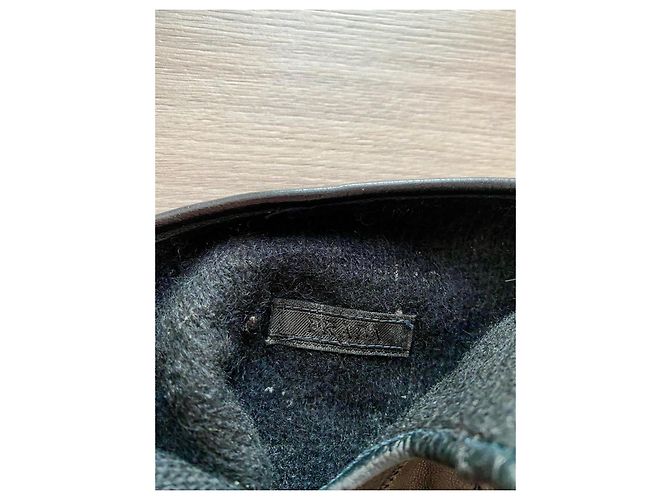 Prada Handschuhe aus schwarzem Lammleder - Ansicht 8