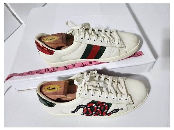 Baskets basses Gucci en cuir Ace Web blanches taille 41 - vue 4