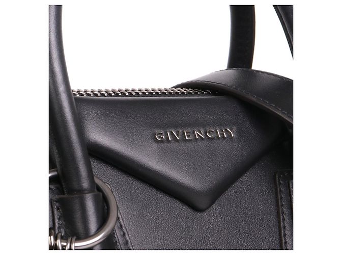 GIVENCHY - Borsa Antigona di Givenchy in pelle liscia nera Nero - vista 4