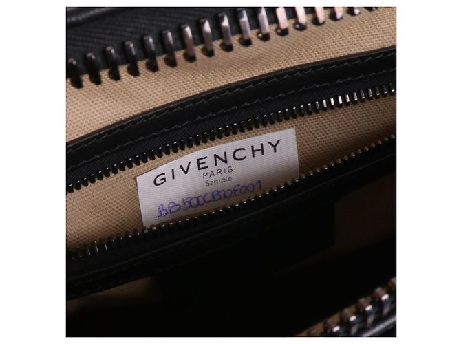 GIVENCHY - Borsa Antigona di Givenchy in pelle liscia nera Nero - vista 8