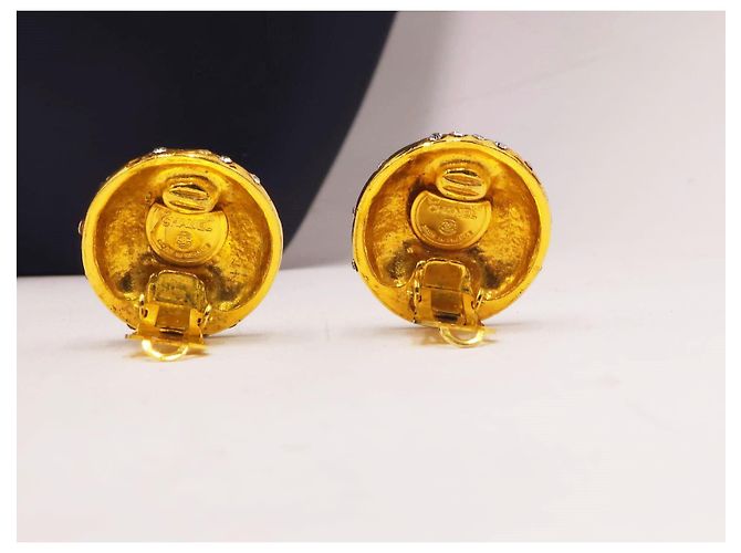 Orecchini a bottone in cristallo vintage Chanel Gold hardware - vista 6