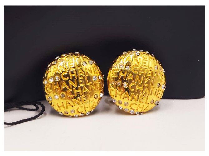 Orecchini a bottone in cristallo vintage Chanel Gold hardware - vista 8